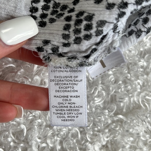 Ann Taylor loft embroidered tassel blouse - Picture 9 of 9